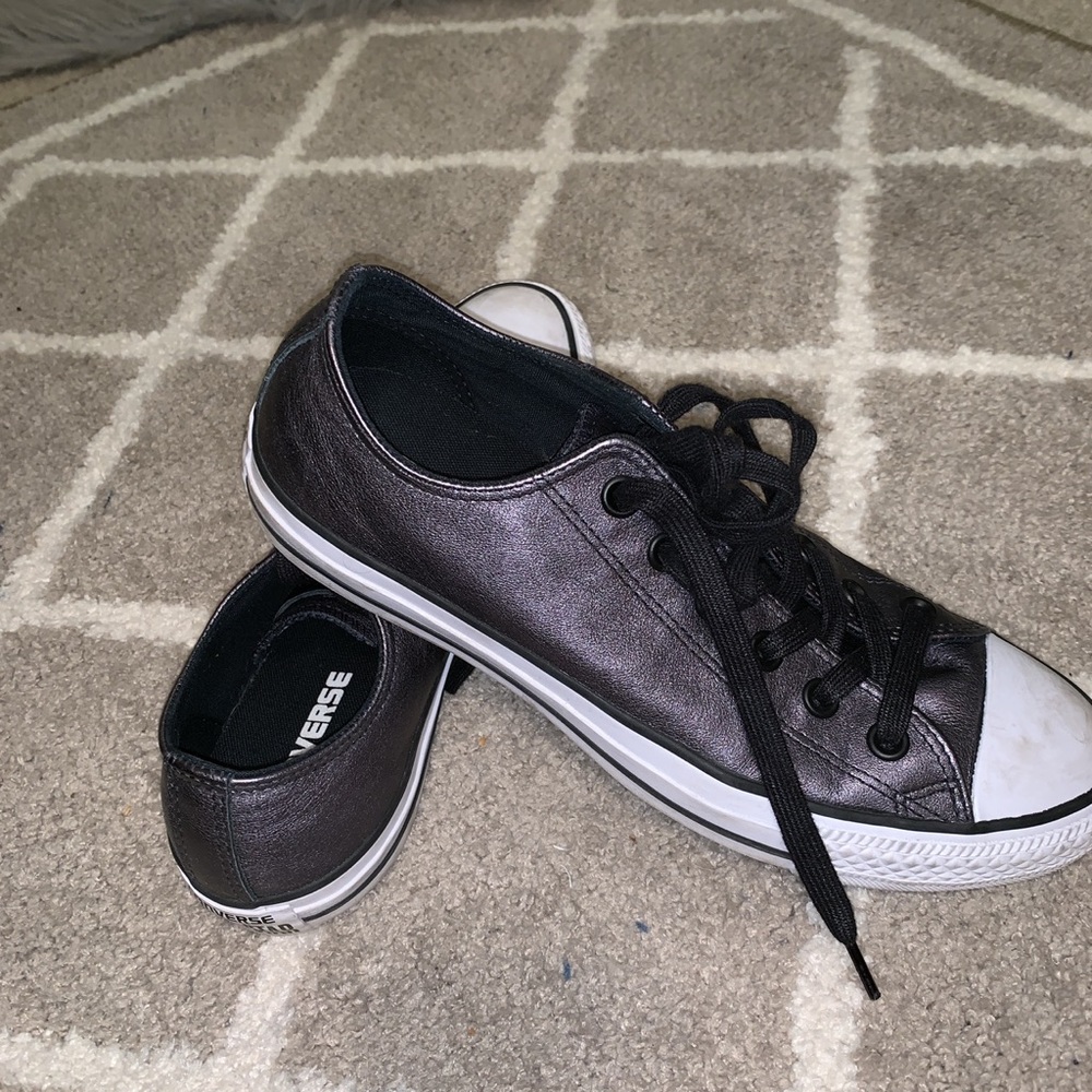 Metallic grey converse low tops